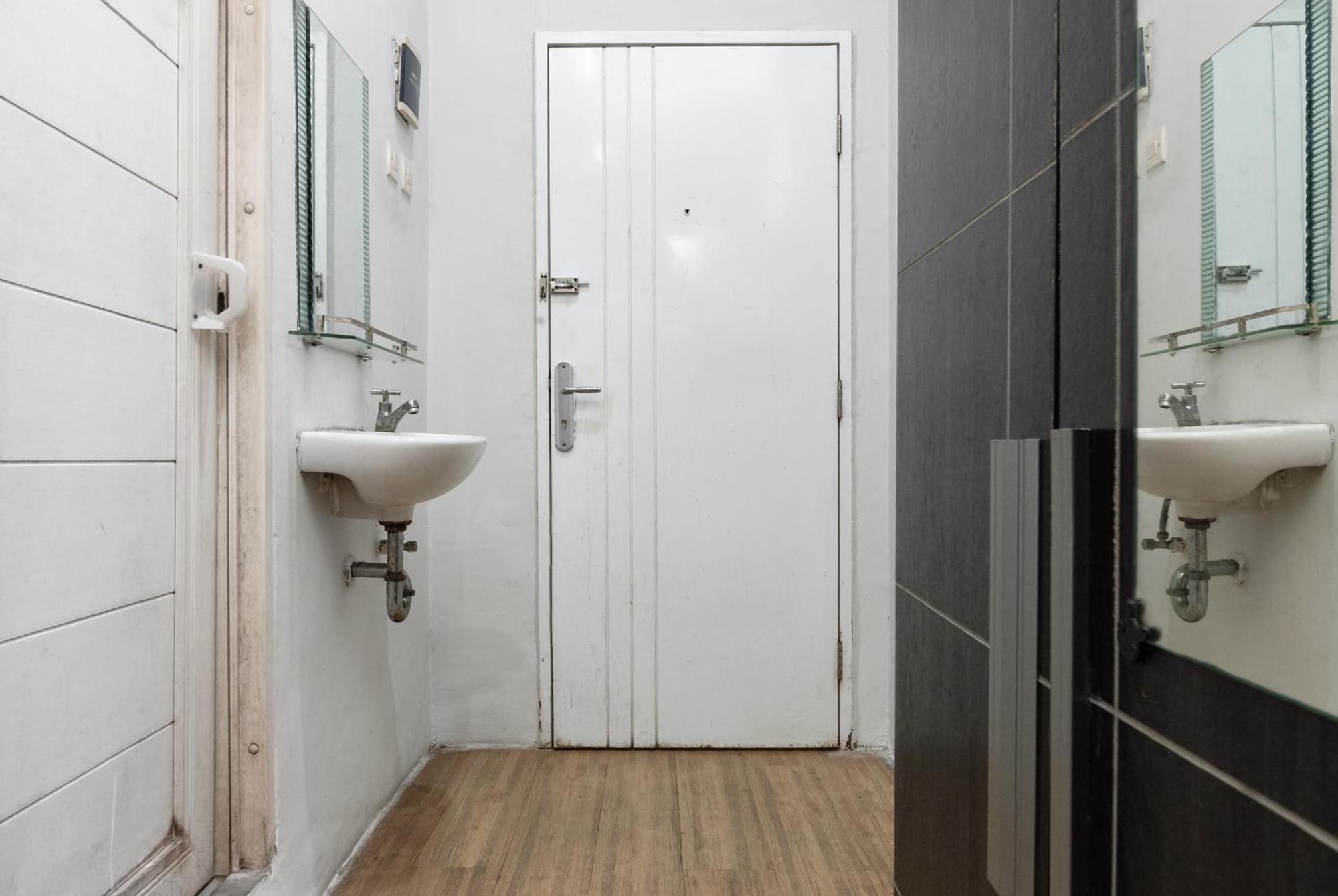 Reddoorz Near Mandaya Royal Hospital Puri Hotel Tangerang Buitenkant foto